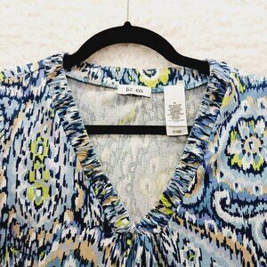 T-Shirt Size M Blue Paisley Ruched Neck Resort Soft Girl Cottagecore Feminine